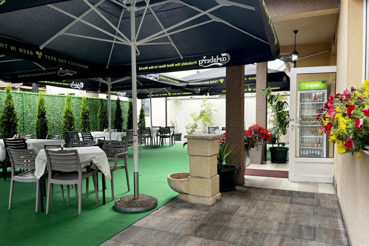 Caka Luxury Rooms & Restaurant Cuprija Luaran gambar